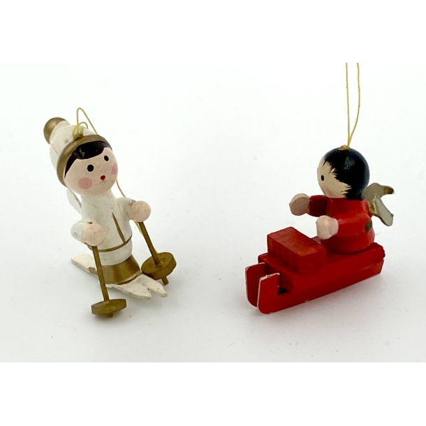 Retro Julepynt - Juleophng - Engel P Klk &amp; Nisse P Ski - Malet Tr - Daells Varehus - St Af 2