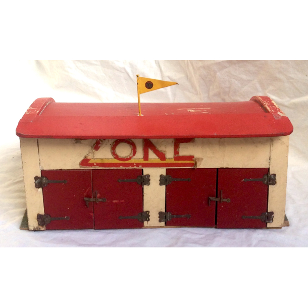 Gammelt Legetj - Zonen Falkstation - r 1950-1960 - 29 cm.