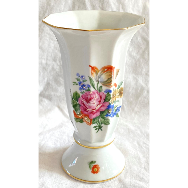 Vase Nr. 213/3 - Blomster - Guldkant - 16 cm. - Jimenau Graf Von Henneberg Porceln