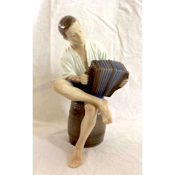 Harmonikaspiller - Figur Nr. 1661 - B&G