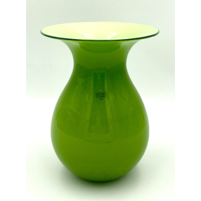Holmegaard Shape Vase - Gr�nt Opalglas - 21 cm.