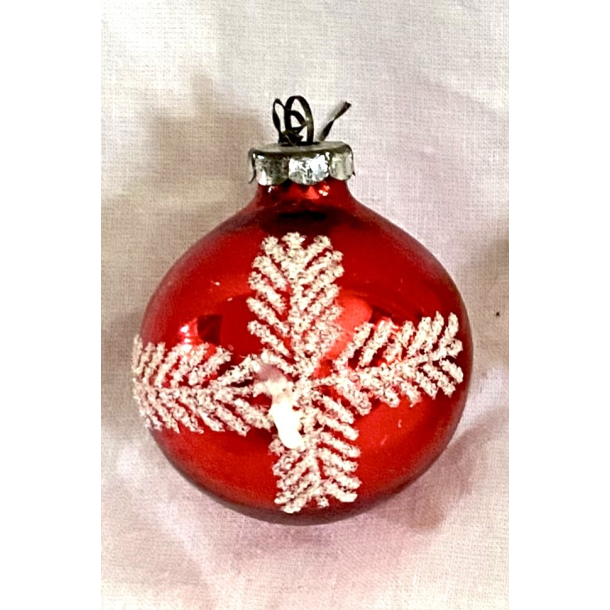 Gammelt Julepynt - Julekugle - Rd - Snefnug - 5,5 cm.