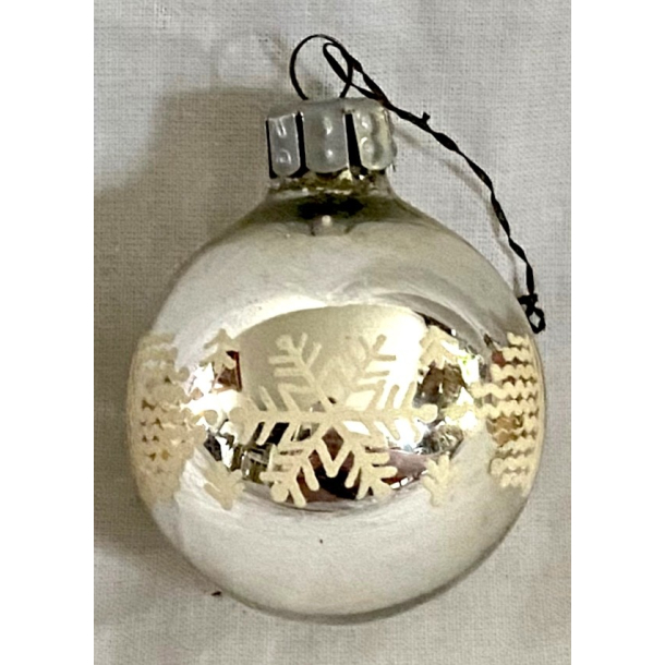 Gammelt Julepynt - Julekugle - Slv - Snefnug - 5,5 cm.