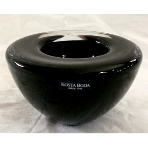 Kosta Boda Atoll Fyrfadsstage - Dyb Lilla Glas - 11 cm.