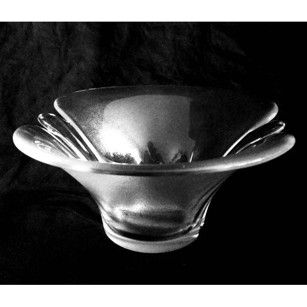 Holmegaard Lilje Skl - Matteret Glas - 17 cm.