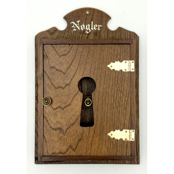 Gammelt Ngleskab - Mrkt Tr - 6 Kroge - 27 cm.