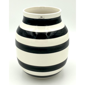 Omaggio Vase - Sort - Reckweg & Nordentoft - 20 cm. - K�hler