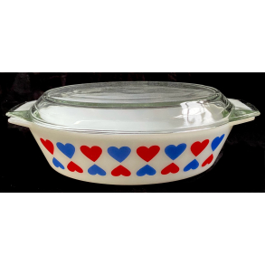 Retro Ovnfad - Stegeso - Hvidt Glas - Hjerter - 28 cm. - Pyrex
