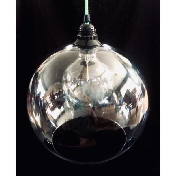 Retro Lampe - Kugleformet Pendel - Klart Glas - Dekorationspre - 30 cm.