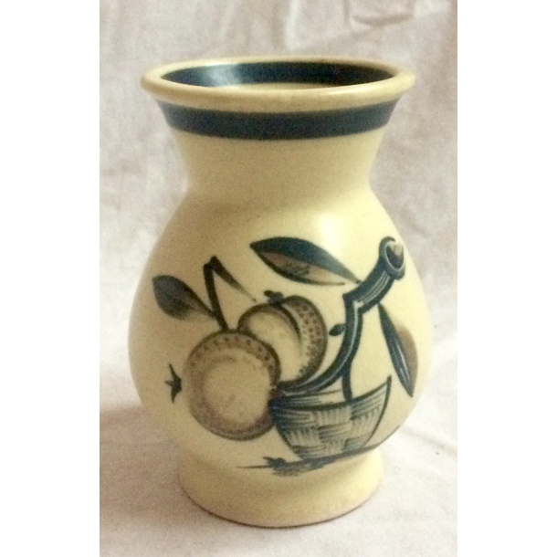 Vase Nr. 31/1 - bler - 12,5 cm. - Royal Copenhagen