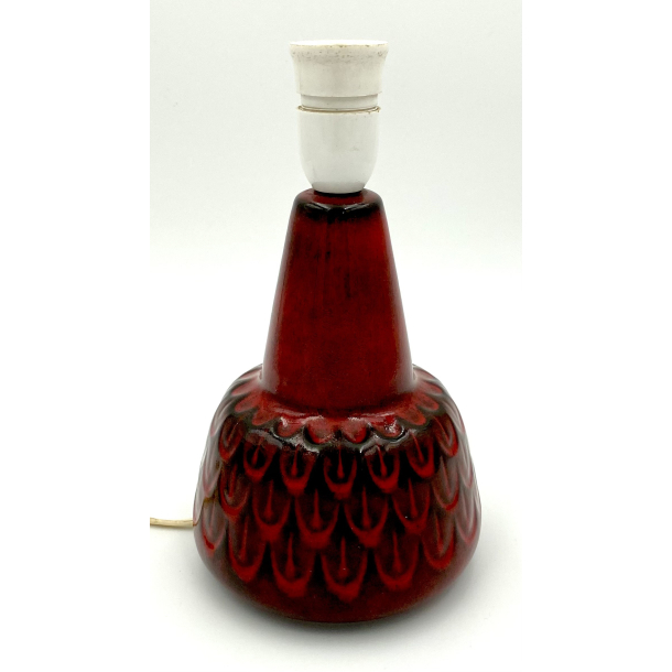 Sholm Bordlampe Nr. 1015 - Rd Glasur - Einar Johansen - 25 cm.