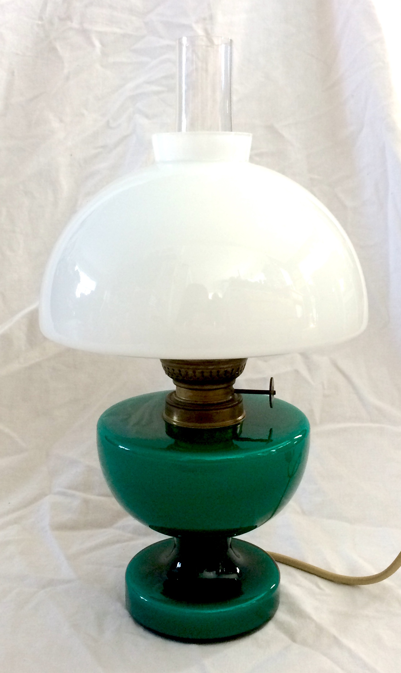 Prøve bølge Busk Holmegaard Bordlampe - Victoria Petroleumslampe - Grøn - 35 cm. - Belysning  - Igen-brugsen