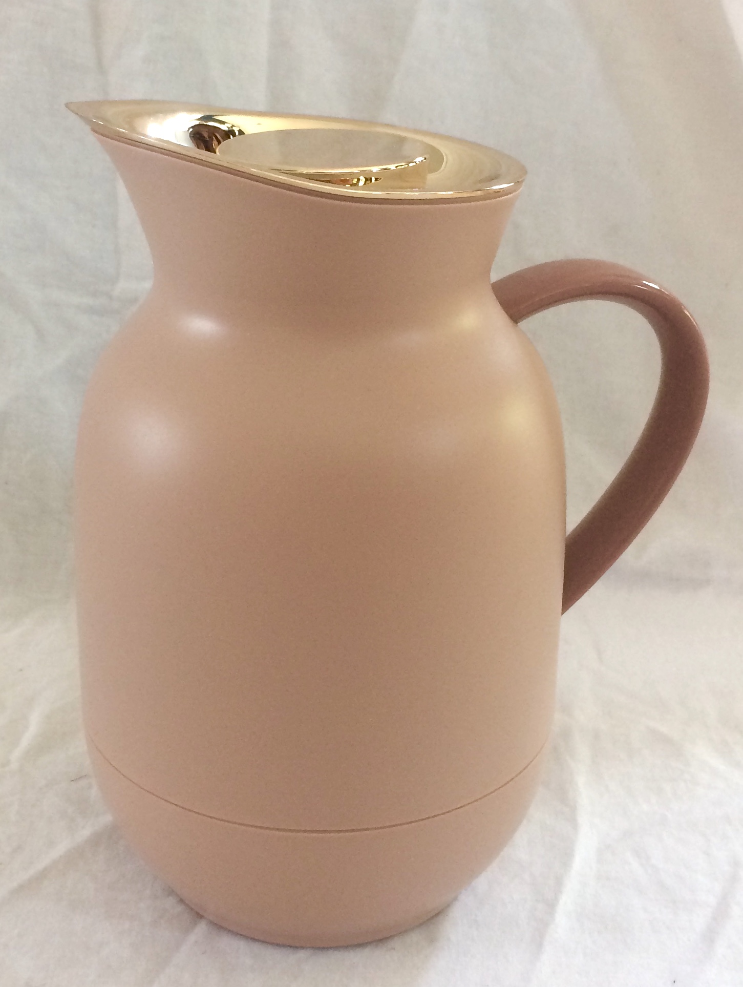 teori ketcher Standard Stelton Amphora Termokande - Kaffekande - Soft Peach - 1,0 l. - Køkkenting  - Igen-brugsen